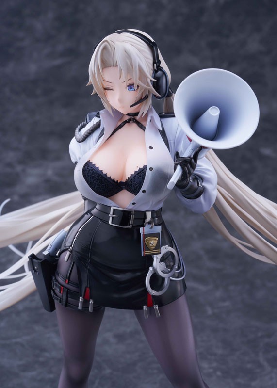 Azur Lane - Kronshtadt - Golden Head - Begin the Rush! - 1/6