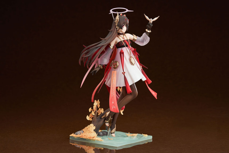 Punishing: Gray Raven Lucia Plume, Eventide Glow Ver. 1/7